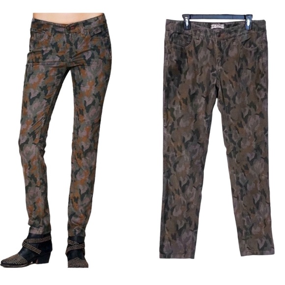 Free People Denim - Free People Camo Corduroy Skinny Mid Rise Pants Size 31